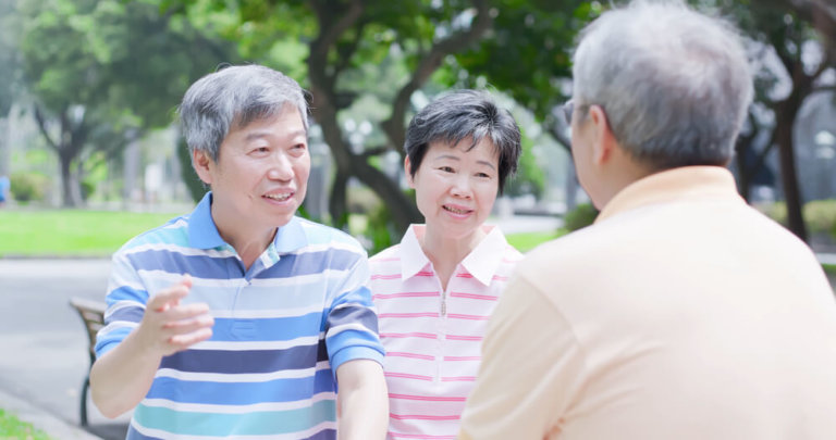 老人溝通策略：喜歡沉浸在回憶的長輩